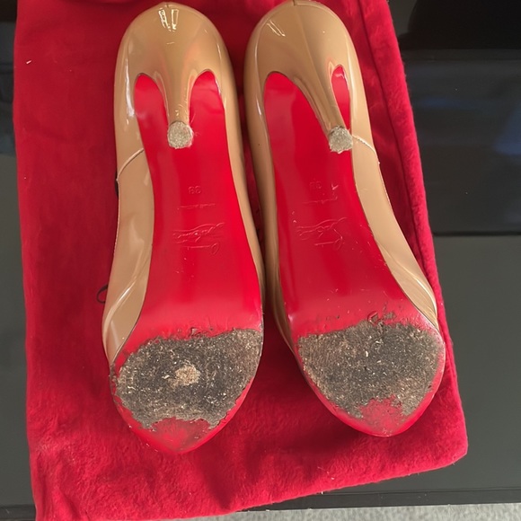 Loubiton patent leather pumps✨ - Picture 4 of 7